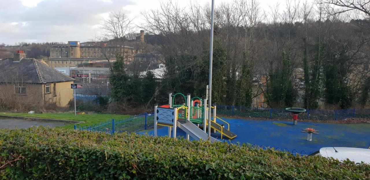 Joyful Place Huddersfield Dış mekan fotoğraf